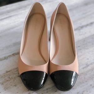 Cole Haan Nude & Black Leather Pumps Cap Toe Pumps